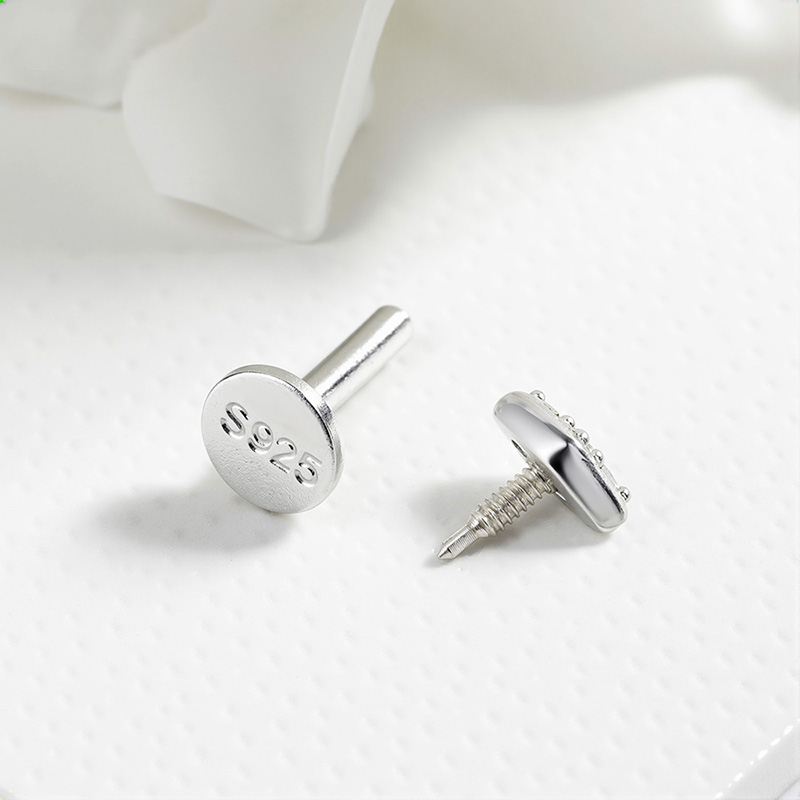 Orecchini a Perno Smyoue in Mo - Body Jewelry Flat Back recensione e prezzo