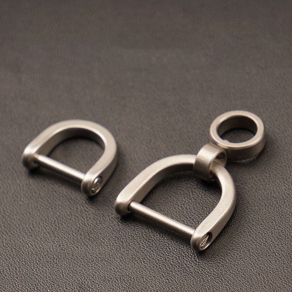 Fibbie per braccialetti da est - Body Jewelry Titanium recensione e prezzo